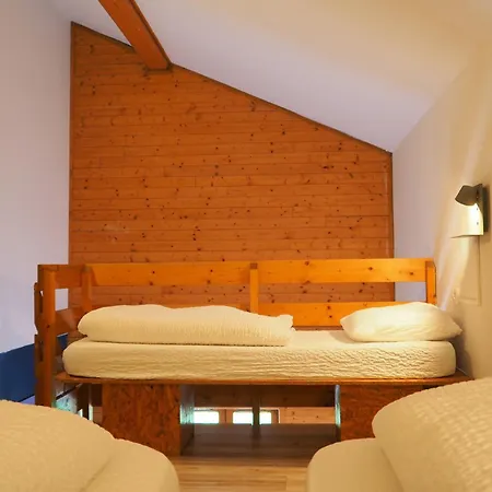 Auberge De Jeunesse Hi La Clusaz Room photo